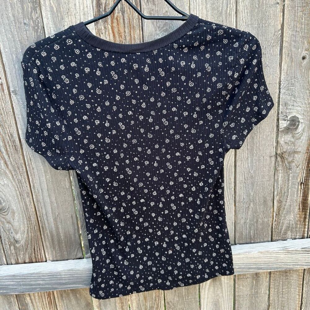 No Boundaries tshirt short sleeve floral size junior large - Picture 7 of 7